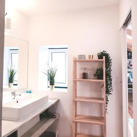 2 Bedrooms With View Balcony And Wifi At リスボン