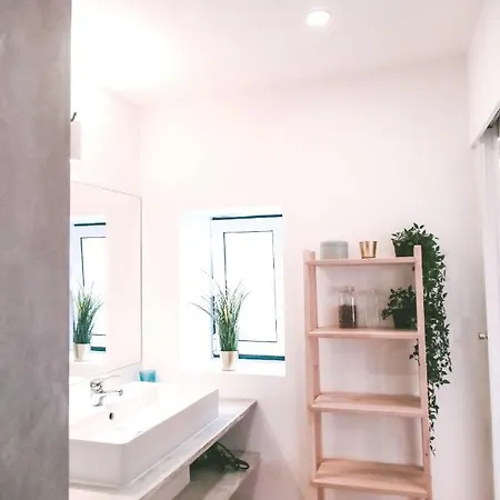 アパート 2 Bedrooms With View Balcony And Wifi At *