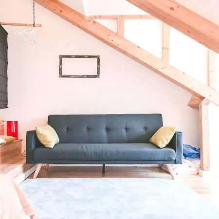 2 Bedrooms With View Balcony And Wifi At Apartment *