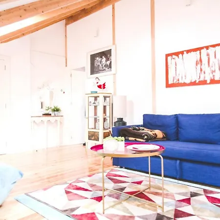 2 Bedrooms With View Balcony And Wifi At Apartment *